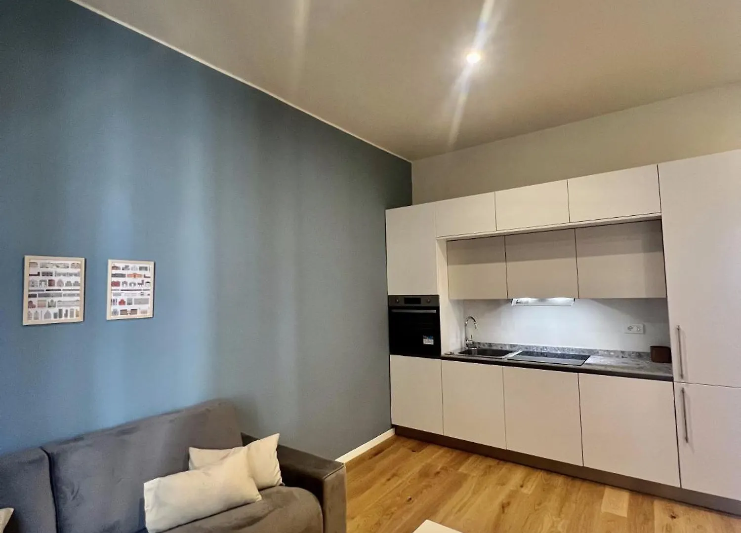 Casella41 Bilocale Milão 0*,